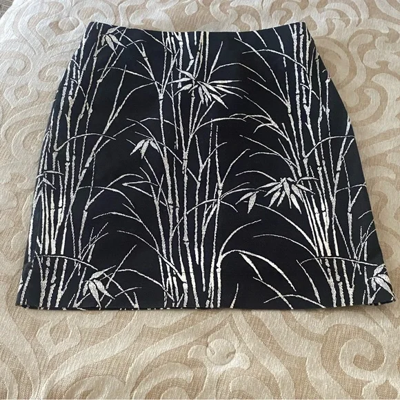 Talbots Petite 4 Black Bamboo Print A-Line Skirt | Chic European Style - Picture 9 of 10